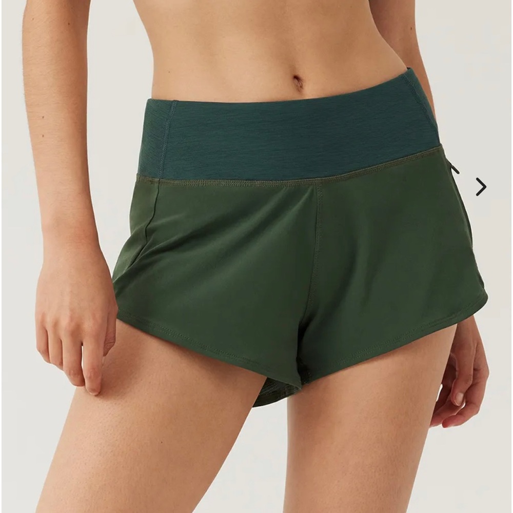 Outdoor Voices The Exercise 2.5" Short XS Evergreen